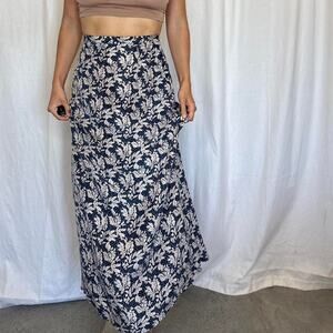 Studio A Women's 10 Skirt Navy Blue Floral Silk Vintage Summer Maxi